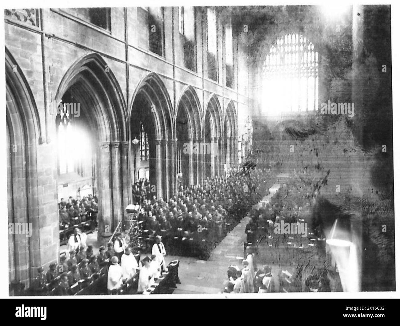 General Sir Robert Gordon-Finlayson liest die Lektion während des Gottesdienstes am Nationalen Gebetstag. Stockfoto