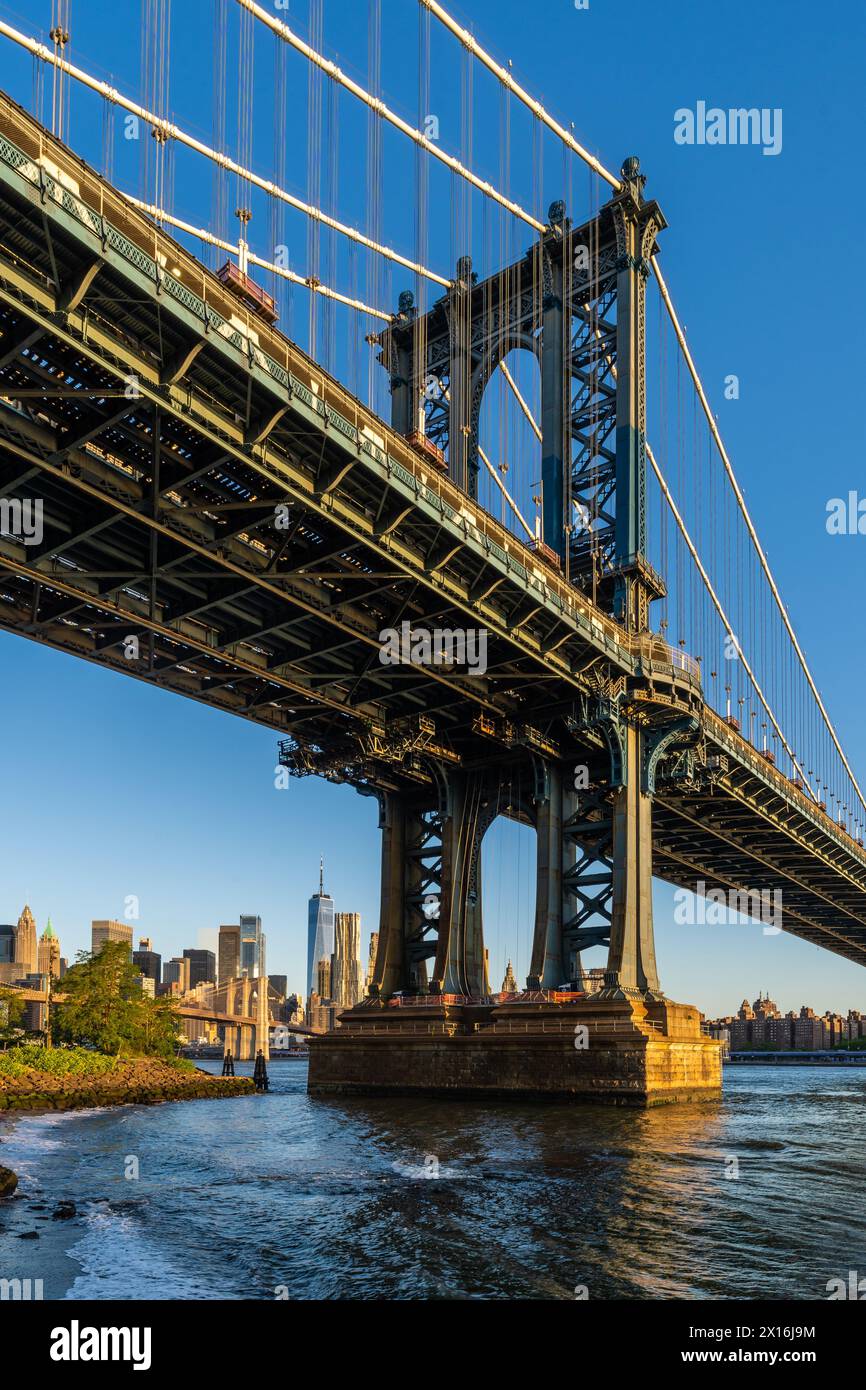 Manhatten-Brücke mit unterem Manhatten im Hintergrund. Stockfoto