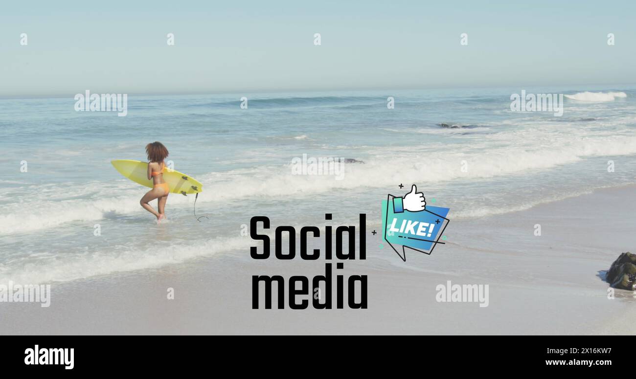 Bild der sozialen Medien über afroamerikanerin mit Surfbrett am Strand Stockfoto