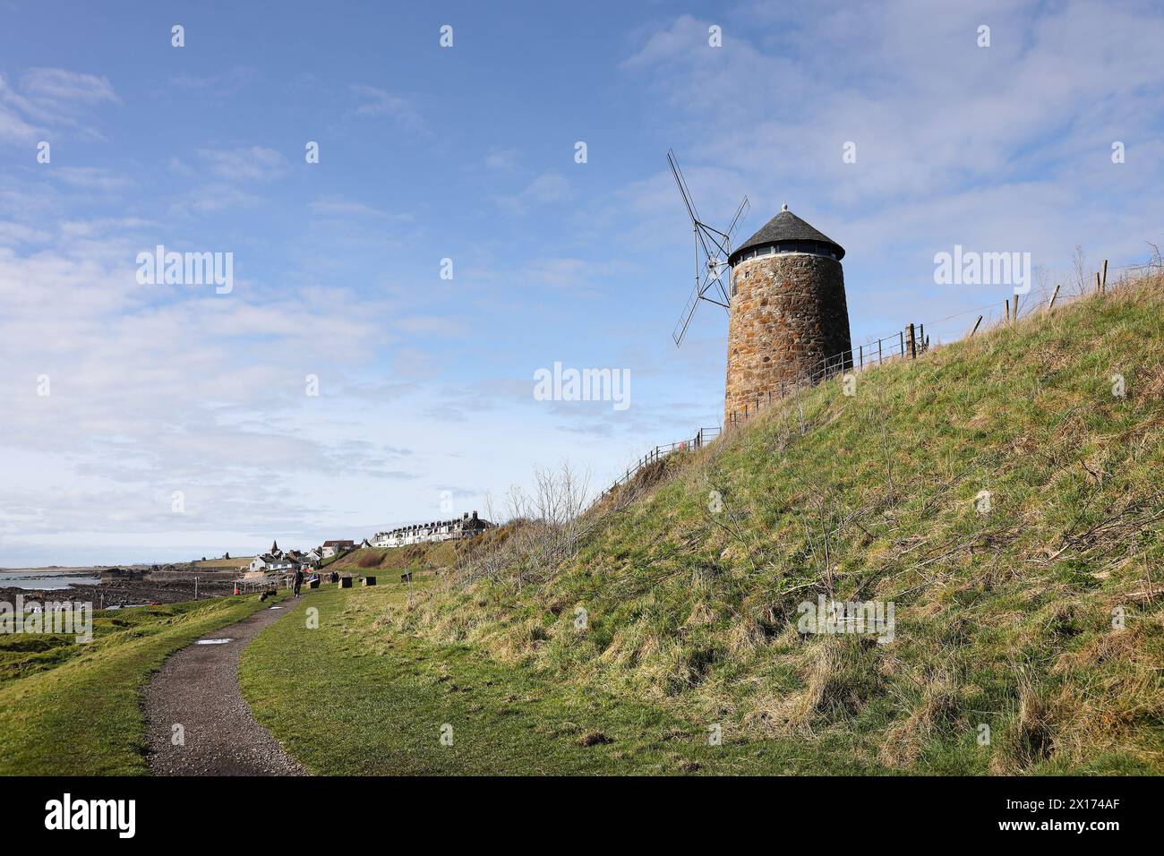 St Monans Windmühle, die im 18. Jahrhundert zur Salzgewinnung genutzt wurde, St Monans, Ostküste Schottlands, Großbritannien Stockfoto