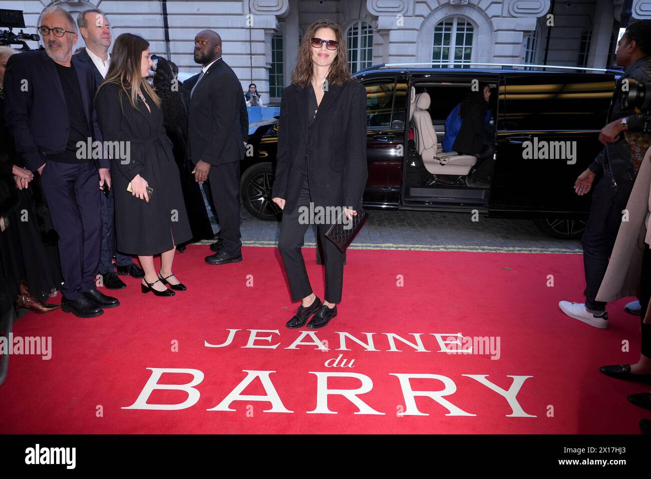 Maiwenn kommt zur britischen Premiere von Jeanne du Barry im Londoner Curzon Mayfair. Bilddatum: Montag, 15. April 2024. Stockfoto