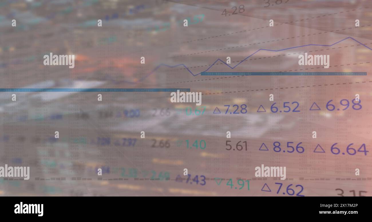 Bild der Datenverarbeitung, Diagramme und Börse im Vergleich zum Stadtbild Stockfoto
