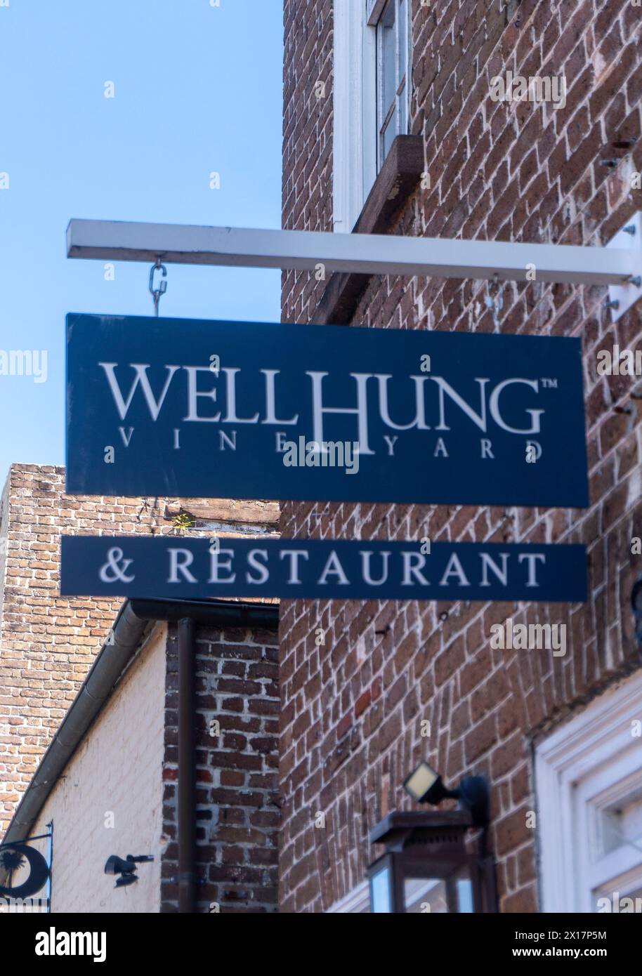 Ein Schild über einem Restaurant in Charleston, SC Stockfoto