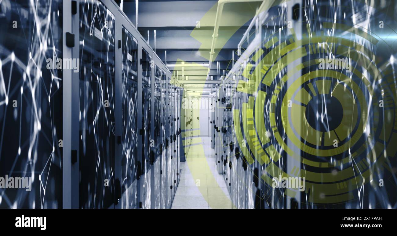 Abbildung: Ladekreise und verbundene Punkte auf den Serverracks des Serverraums Stockfoto