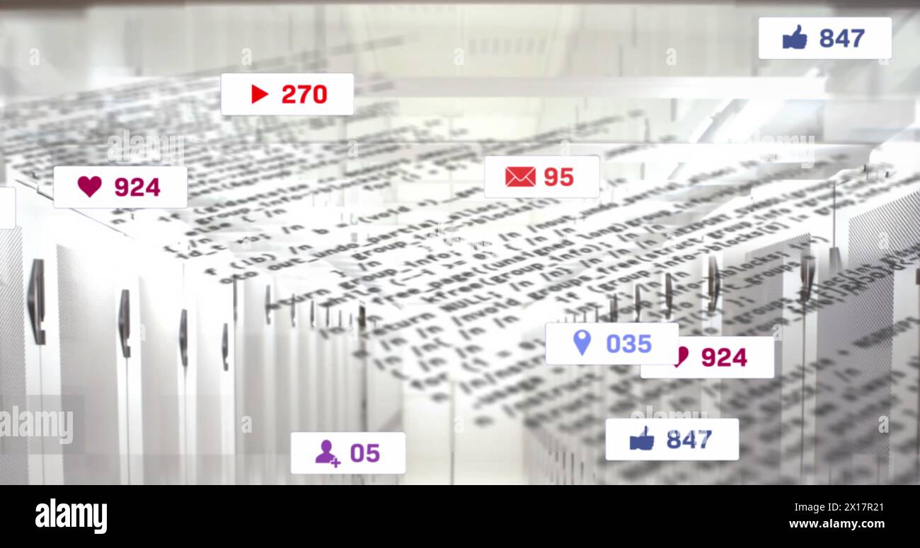Bild von Symbolen und Zahlen für soziale Medien und Datenverarbeitung über Computerserver Stockfoto