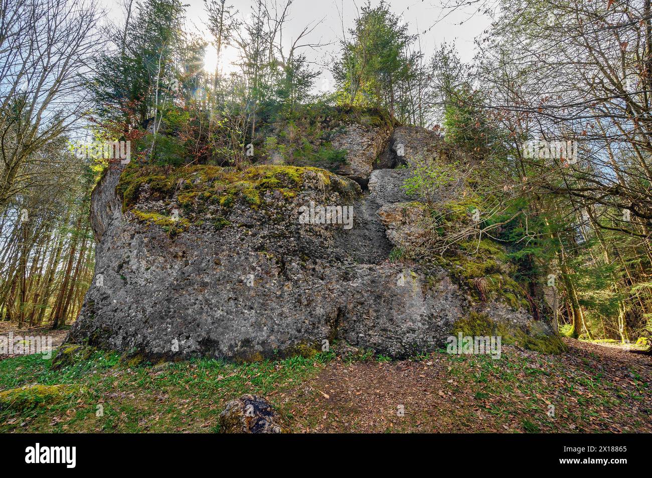 Mit einer Höhe von rund 9 Metern, einem Volumen von über 400 Kubikmetern und einem Gewicht von rund 735 Tonnen ist der Dengelstein der größte erhaltene Stockfoto