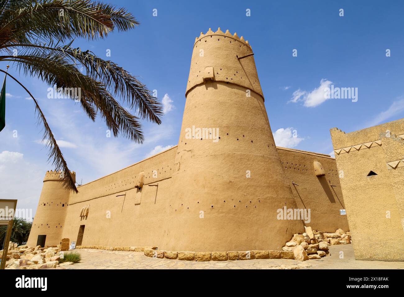 Riad, Saudi-Arabien, 13. April 2024. Al Masmak Palace 1895 ist eine Festung aus Lehm und Lehmziegel, die Zeuge der Gründung des Königreichs im Jahre 1902 King ab war Stockfoto