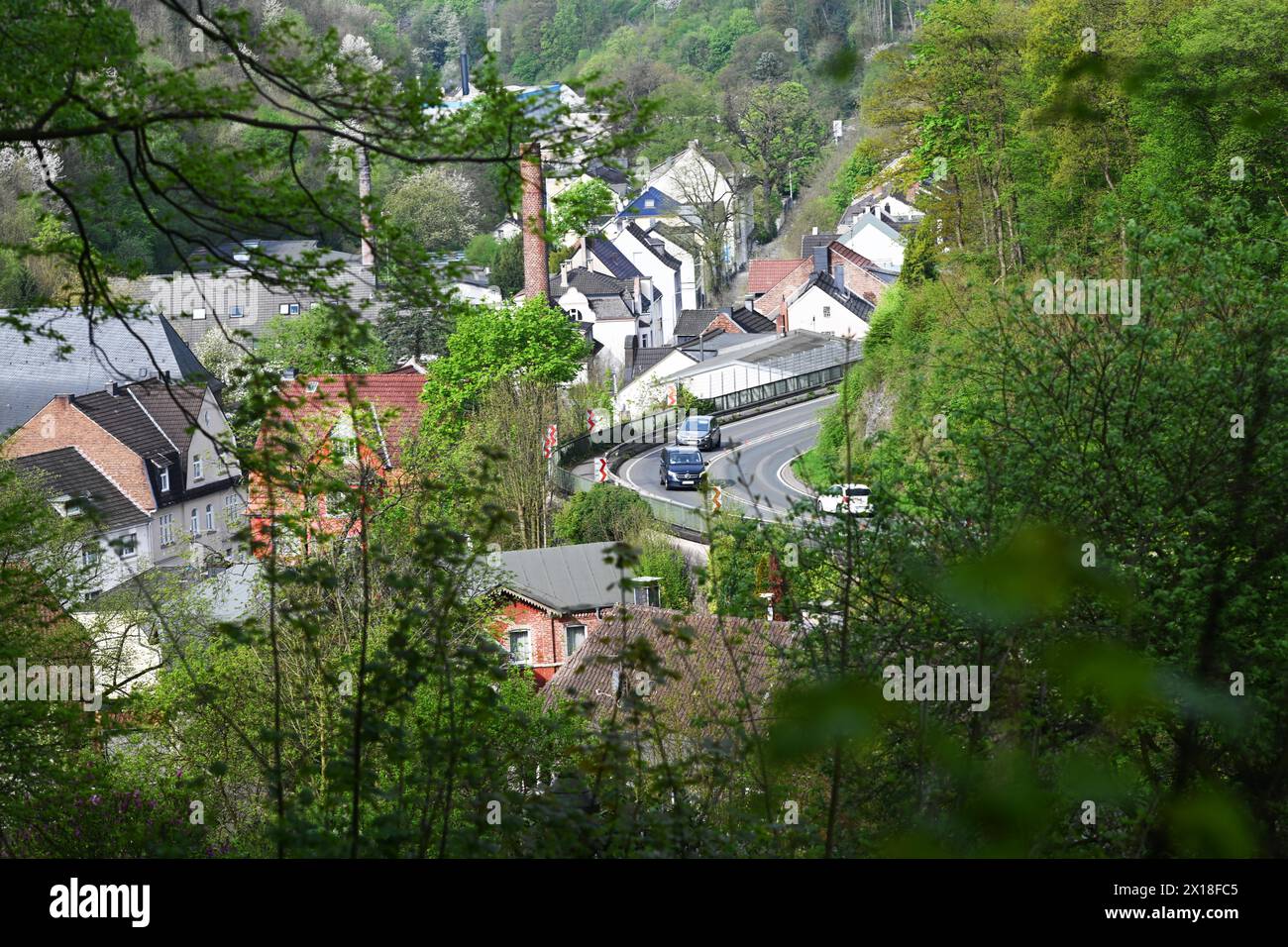 Iserlohn. Das ungewöhnlich warme Wetter im April dieses Jahres hat uns bereits einen Mai beschert. Die Natur explodierte in einem Farbenrausch. Das ungewöhnlich warme Wetter Stockfoto