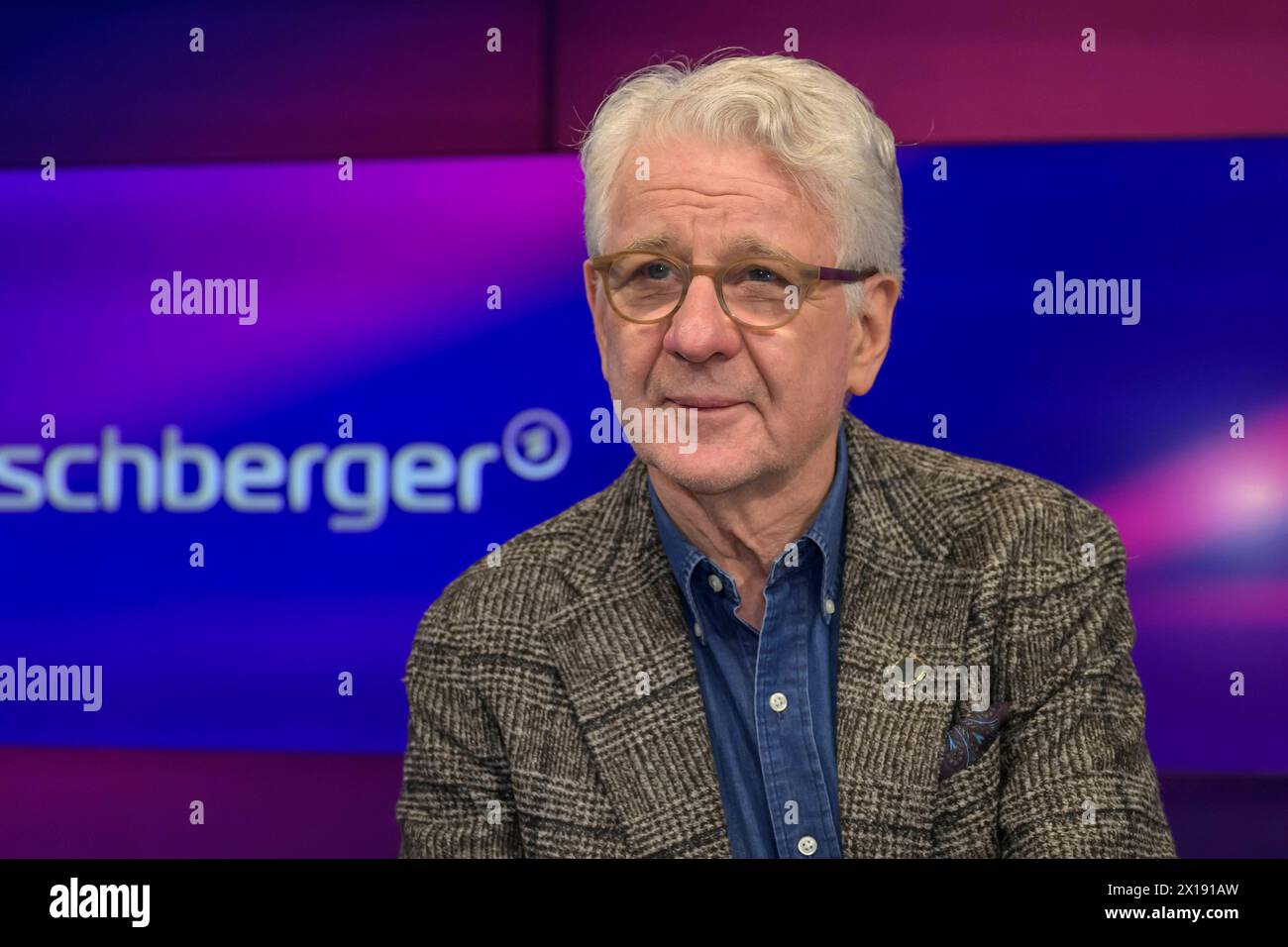 Marcel reif - Schweizer Sportjournalist und -kommentator, zu Gast bei - maischberger, Polittalk, TV, Format, mit Moderatorin - Sandra Maischberger, das erste, 15.04. 2024, *** Marcel reif Schweizer Sportjournalist und Kommentator, Gast auf maischberger, Polittalk, TV, Format, mit Moderatorin Sandra Maischberger, das erste, 15 04 2024, Copyright: HMBxMedia/UwexKoch Stockfoto