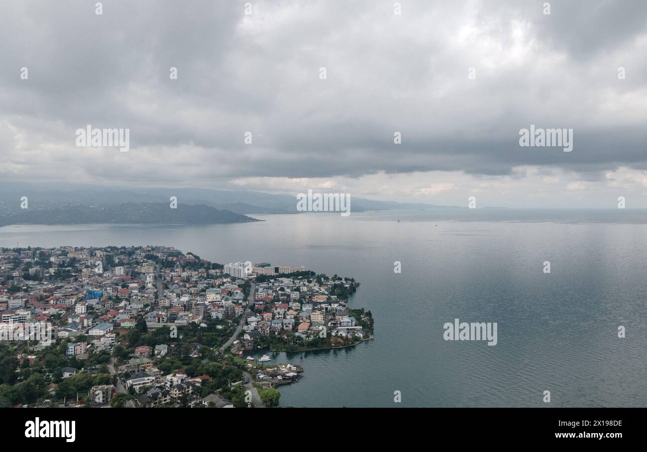 Goma. April 2024. Ein Luftbild, das am 14. April 2024 aufgenommen wurde, zeigt einen Blick auf Goma, Provinz Nord-Kivu, Demokratische Republik Kongo. Quelle: Wang Guansen/Xinhua/Alamy Live News Stockfoto