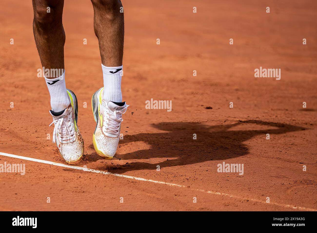 Barcelona, Spanien. April 2024. Daniel Rincon aus Spanien wurde am ersten Tag der Barcelona Open Banc Sabadell Trofeo Conde de Godó in Aktion gesehen. Der Endstand: Facundo Diaz Acosta 6:1, 6:4 Daniel Rincon Credit: SOPA Images Limited/Alamy Live News Stockfoto