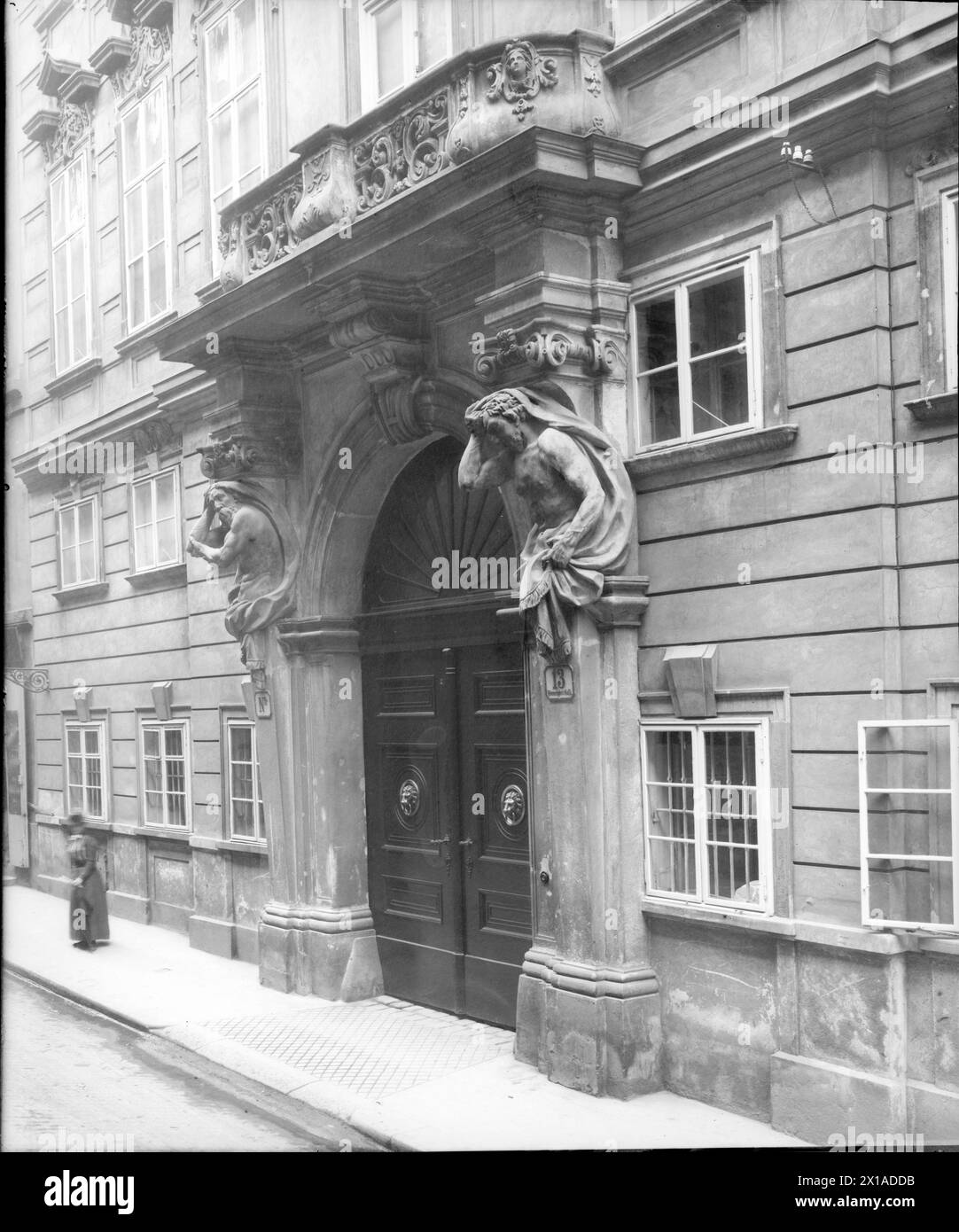 Wien 1, Himmelpfortgasse 13, Rakoczihaus: Portal von rechts, 1899 - 18990101 PD0608 - Rechteinfo: Rights Managed (RM) Stockfoto