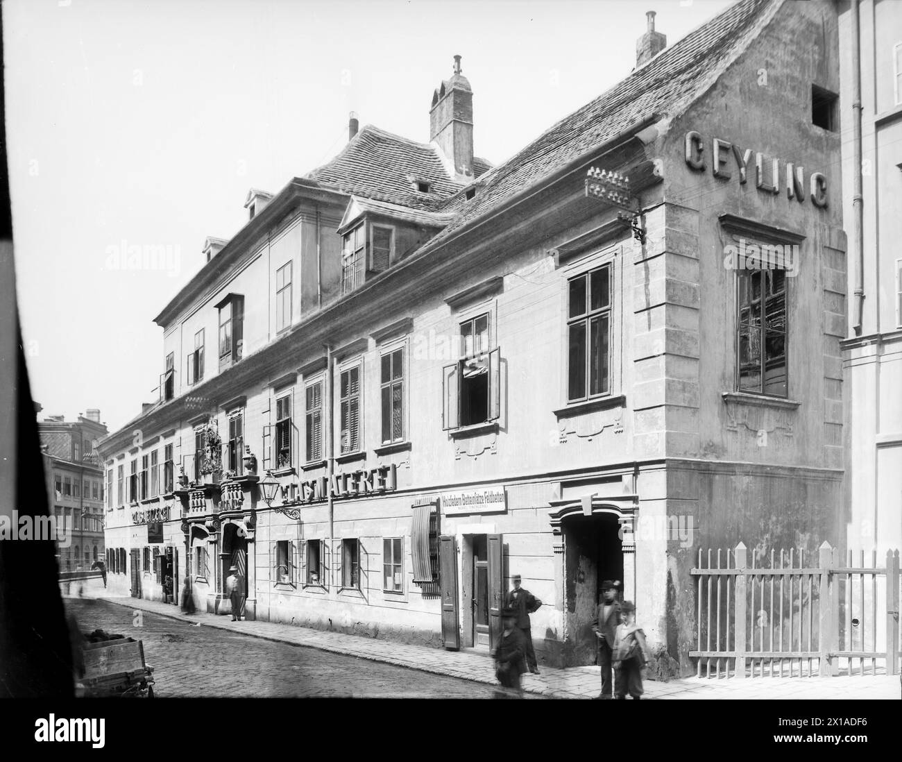 Wien 6, Windmühlgasse 22, Geylinghaus, allgemeine Ansicht von rechts, 1899 - 18990101 PD0677 - Rechteinfo: Rights Managed (RM) Stockfoto