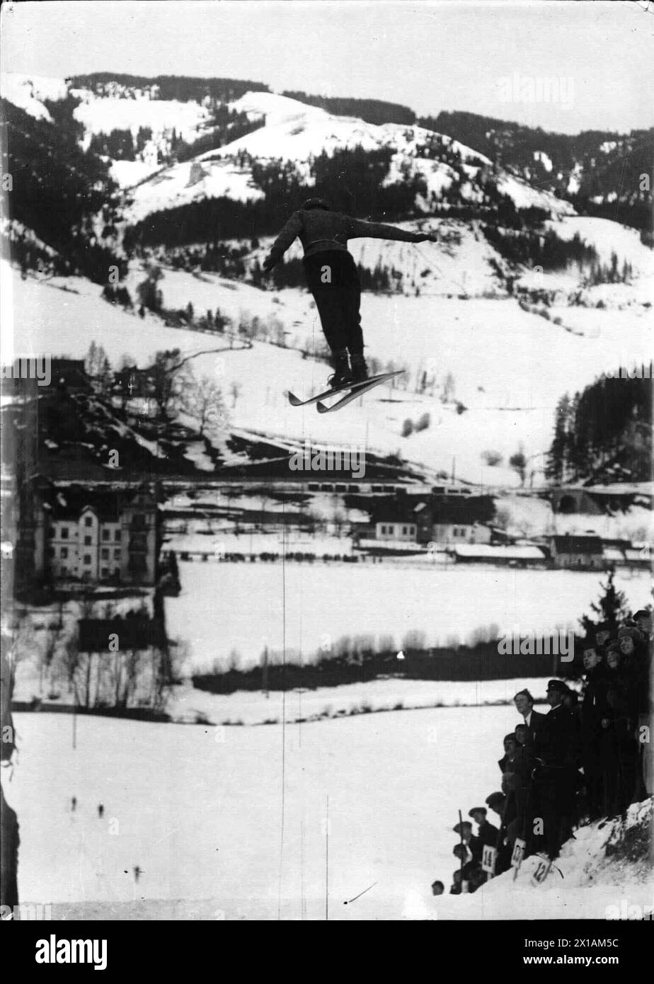 Joseph Bildstein beim Sturz der Lichtenstein-Schanze auf den Semmering, 1924 - 19240101 PD1810 - Rechteinfo: Rights Managed (RM) Stockfoto