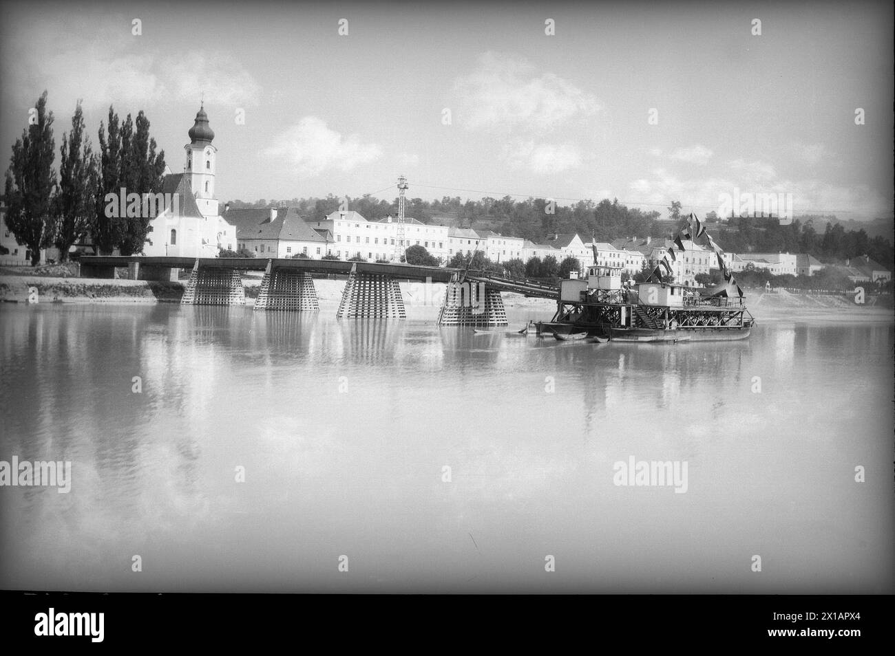 Aschach, Uferpromenade mit Steg, 1930 - 19300101 PD9406 - Rechteinfo: Rights Managed (RM) Stockfoto