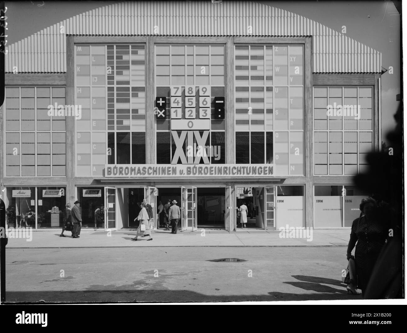 Vienna Mass 1959, Portal, 1959 - 19590101 PD5354 - Rechteinfo: Rights Managed (RM) Stockfoto
