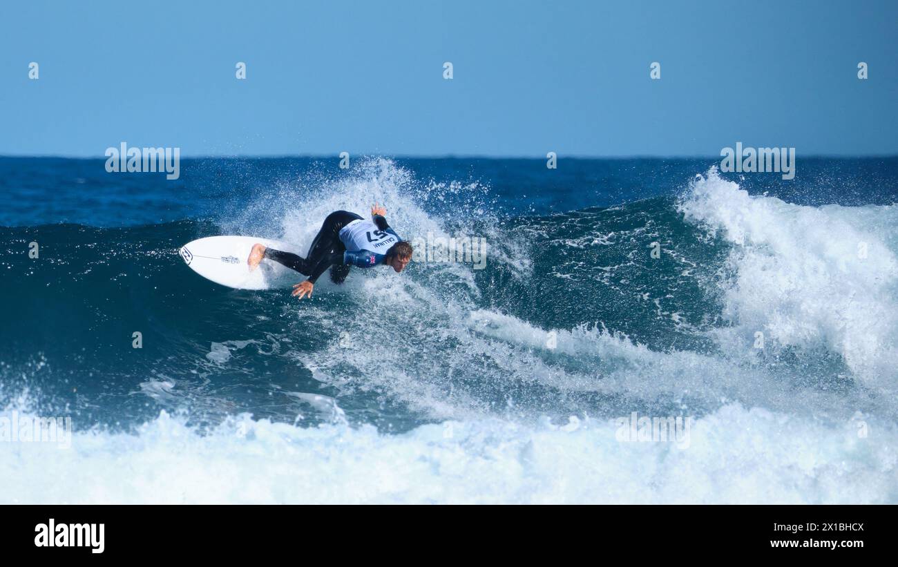 Der australische Profi-Surfer Ryan Callinan tritt 2024 beim Margaret River Pro Surf Event in Surfer's Point, Prevelly, Western Australia an. Stockfoto