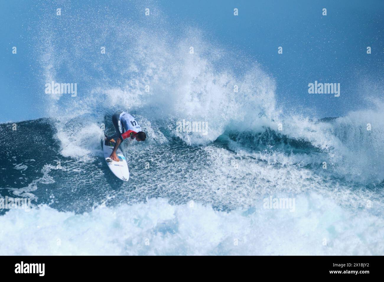 Der brasilianische Profi-Surfer Miguel Pupo tritt 2024 beim Margaret River Pro Surf Event in Surfer's Point, Prevelly, Western Australia an. Stockfoto