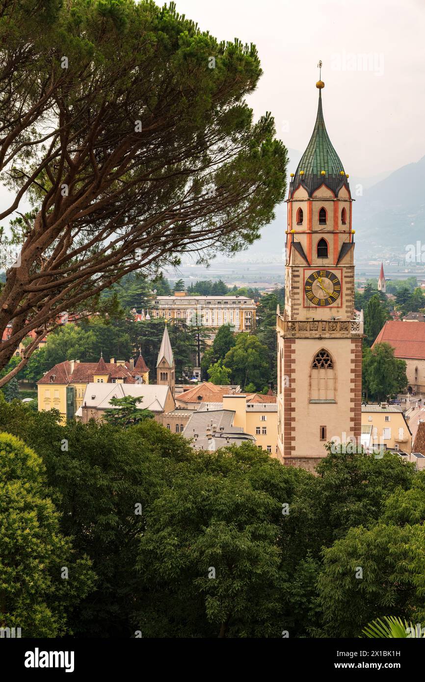 Blick auf die Stadt Meran in Südtirol Stockfoto