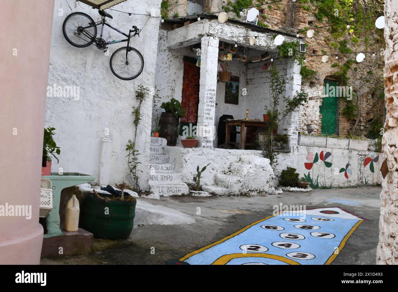 Fiumara Reggio Calabria Italien - Borgo Croce, Gasse Stockfoto