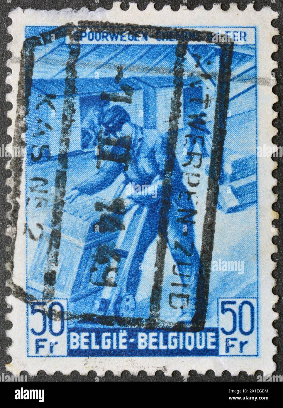 Gestohlene Briefmarke, gedruckt von Belgien, auf der die Bahnmarke: Box-Shipper, um 1949 zu sehen ist. Stockfoto