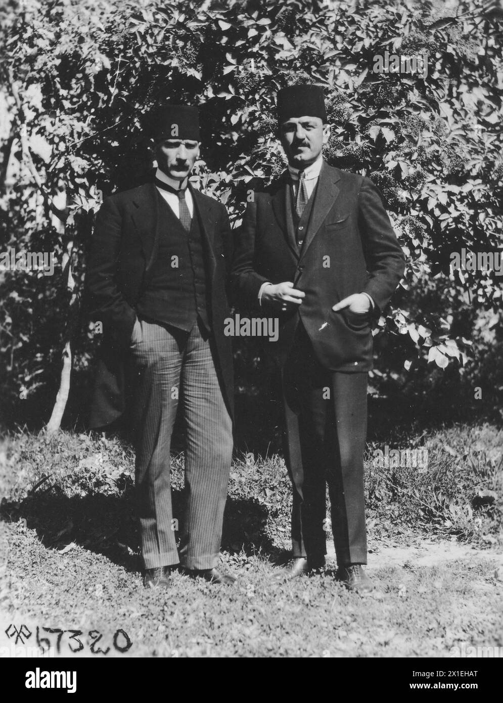 Moustapha Kemal Pascha und Raouf Bey. Sivas, Türkei ca. 1919 Stockfoto