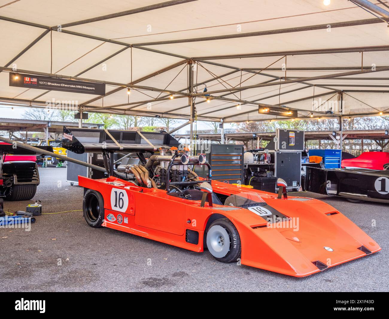 April 2024: CanAm-Rennwagen beim 81. Mitgliedertreffen in Goodwood Stockfoto