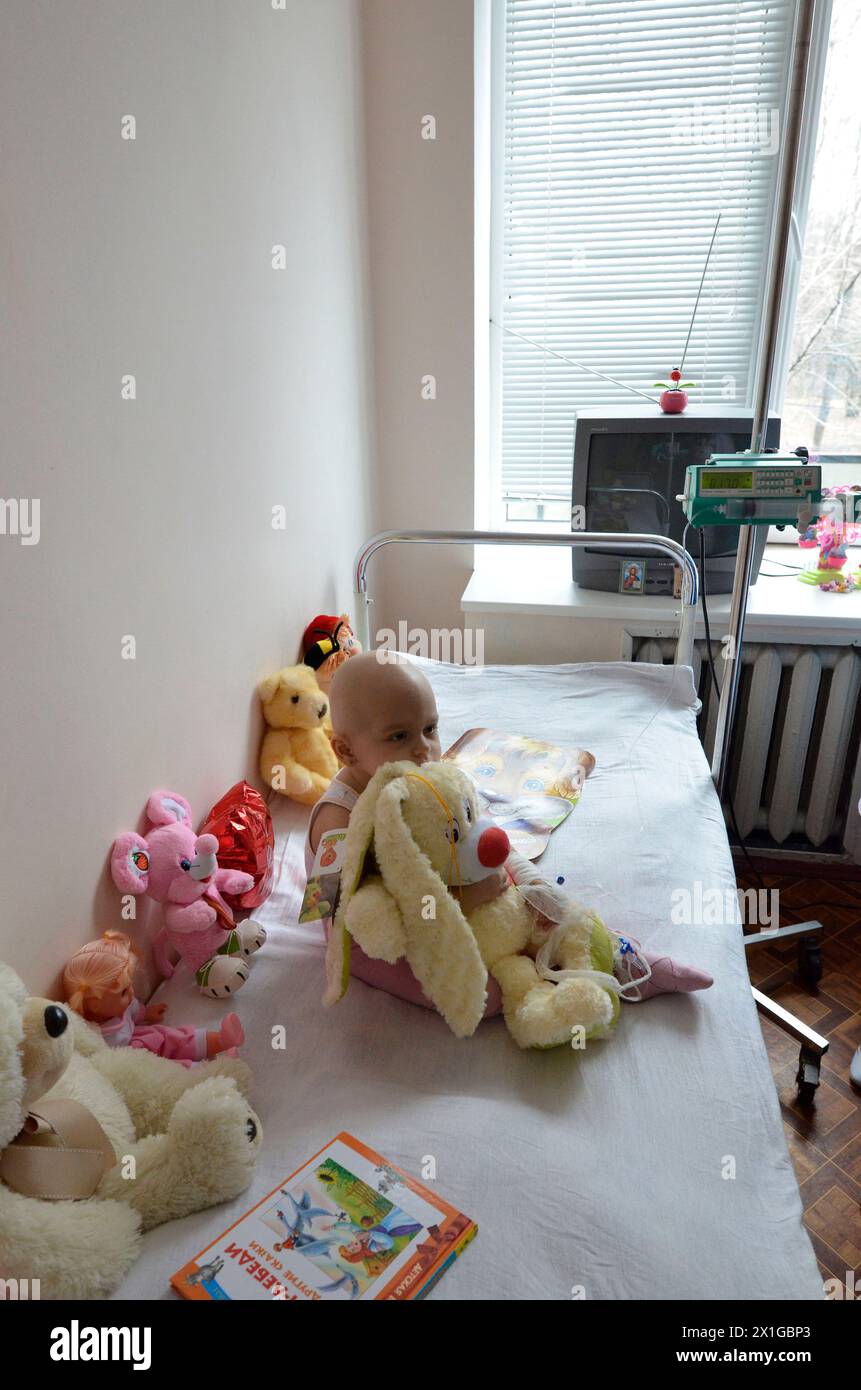 Kinderkrankenhaus Nr. 16 in Charkow Ukraine, wo viele Kinder behandelt werden, die an Leukämie oder anderen Krankheiten im Zusammenhang mit der Reaktorkatastrophe von Tscherobyl leiden, wurde am 23. März 2011 gefangen genommen. - 20110322 PD8951 - Rechteinfo: Rights Managed (RM) Stockfoto