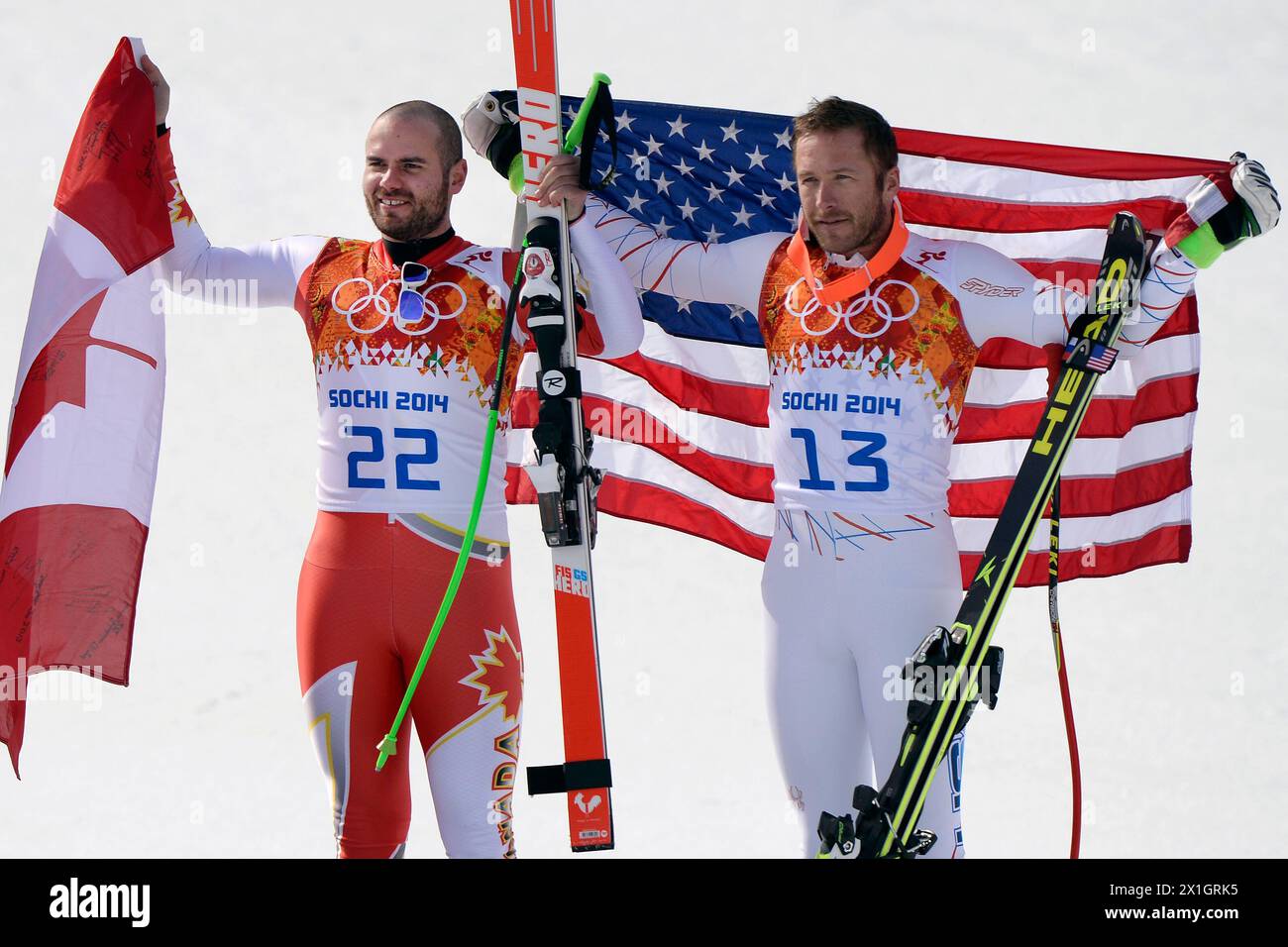 Bronzemedaillengewinner Jan Hudec (L) aus Kanada und Bode Miller aus den USA während der Herren Super G bei den Olympischen Winterspielen Sotschi 2014 im Rosa Khutor Alpine Resort, Krasnaya Polyana, Russland am 16.02.2014. - 20140216 PD0450 - Rechteinfo: Rechte verwaltet (RM) Stockfoto