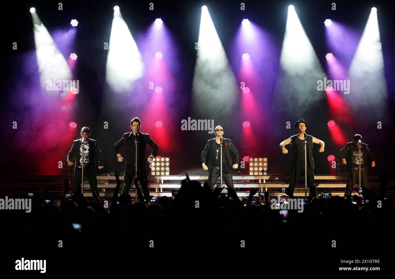 Die US-Popgruppe New Kids on the Block tritt am 15. Mai 2014 auf der Bühne auf, während eines Konzerts in Wien, Österreich. FOTO: GEORG HOCHMUTH - 20140515 PD5199 - Rechteinfo: Rights Managed (RM) Stockfoto