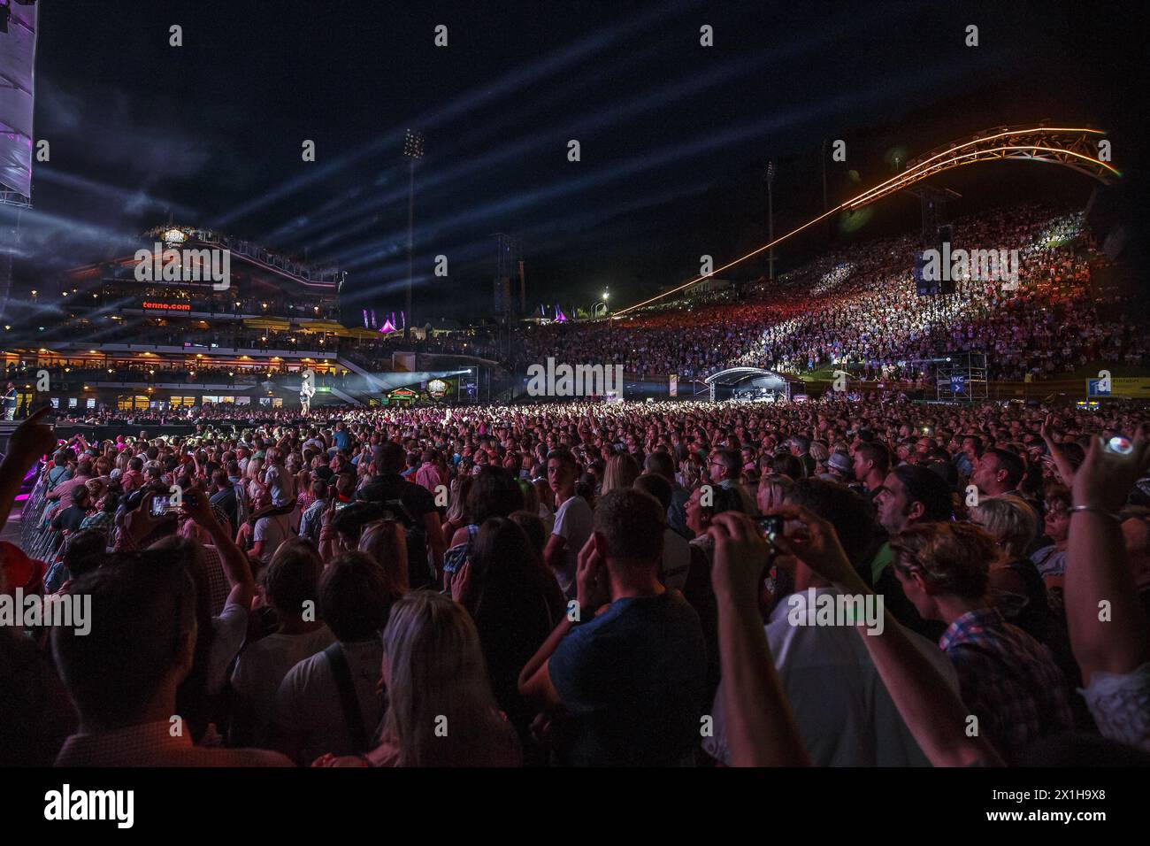 Österreichischer Sänger Andreas Gabalier beim Konzert im Planai in Schladming, Österreich, am 25. August 2017. Lüfter - 20170825 PD6225 - Rechteinfo: Rights Managed (RM) Stockfoto