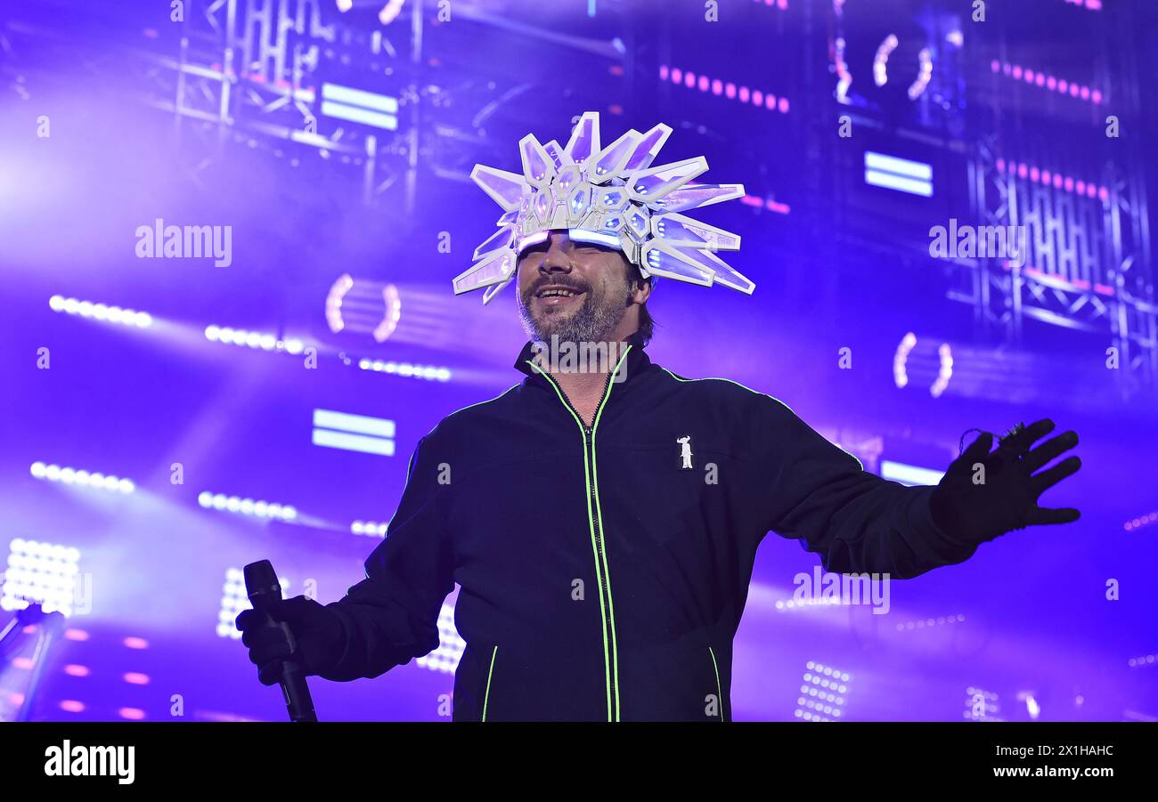 Der britische Sänger Jay Kay von der Band Jamiroquai während eines Konzerts in der Stadthalle in Wien, Österreich, am 15. November 2017. - 20171115 PD5478 - Rechteinfo: Rechte verwaltet (RM) Stockfoto