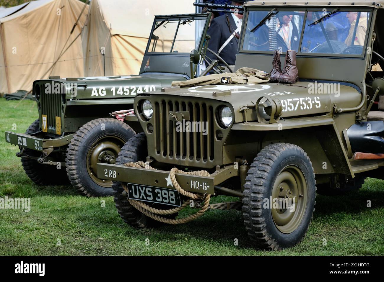 Renovierter Transport im 2. Weltkrieg im amerikanischen Geländewagen. Stockfoto