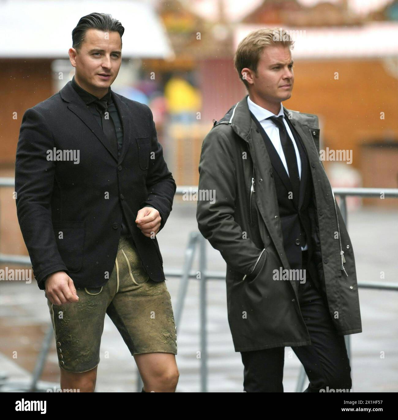 (LtoR) der österreichische Sänger Andreas Gabalier und der ehemalige deutsche Formel-1-Pilot Nico Rosberg nehmen am 29. Mai 2019 im Stephandsdom in Wien an der Beerdigung des dreimaligen Formel-1-Weltmeisters Niki Lauda Teil. - 20190529_PD2447 - Rechteinfo: Rechte verwaltet (RM) Stockfoto