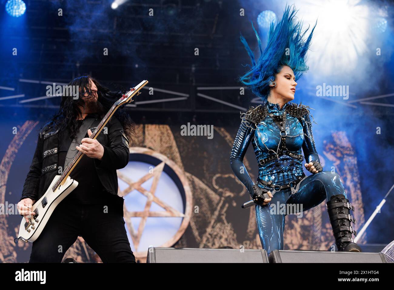 Nova Rock 2023 - das Festival findet vom 7. Bis 10. Juni 2023 statt. BILD: Am 10. Juni 2023. Sängerin Alissa White-Gluz der Band Arch Enemy - 20230610 PD5445 - Rechteinfo: Rights Managed (RM) Stockfoto