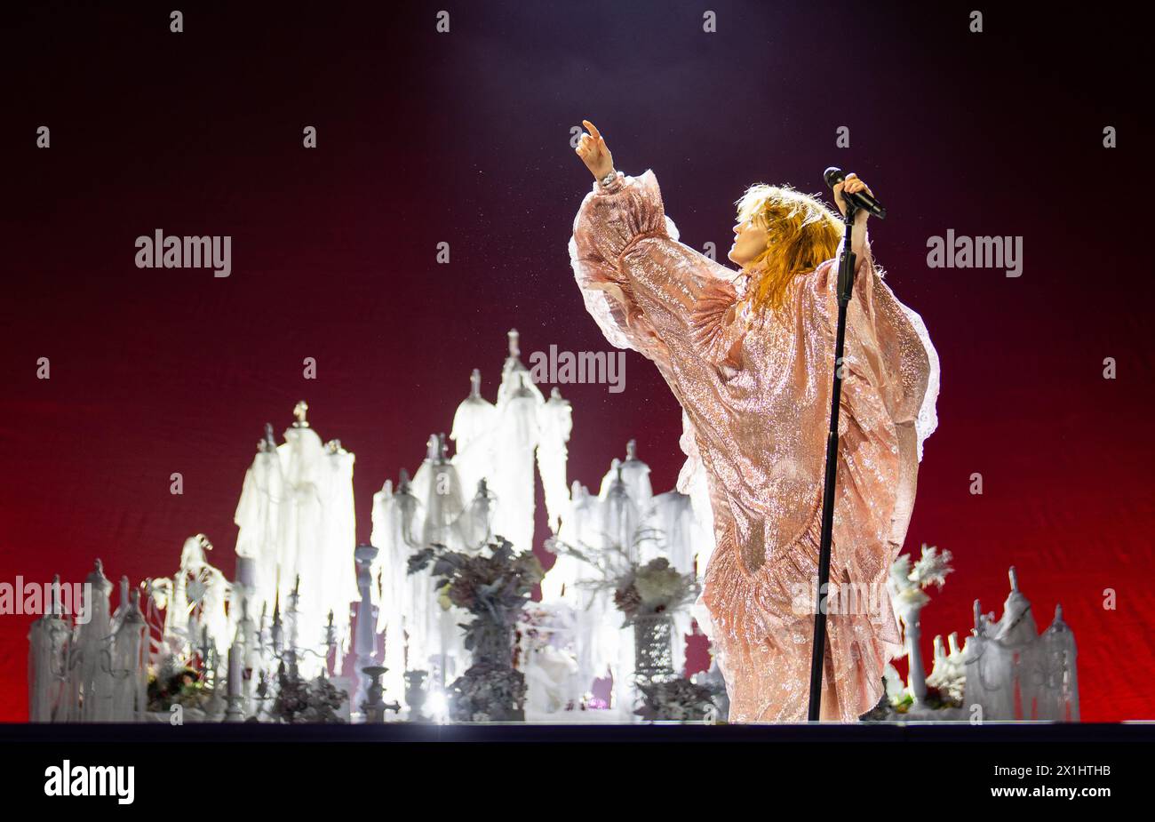 Florence Leontine Mary Welch von Florence + The Machine am 16. Juni 2023 im Rahmen des Lido Sounds 2023 Musikfestivals in Linz, Österreich. - 20230616 PD13742 - Rechteinfo: Rechte verwaltet (RM) Stockfoto