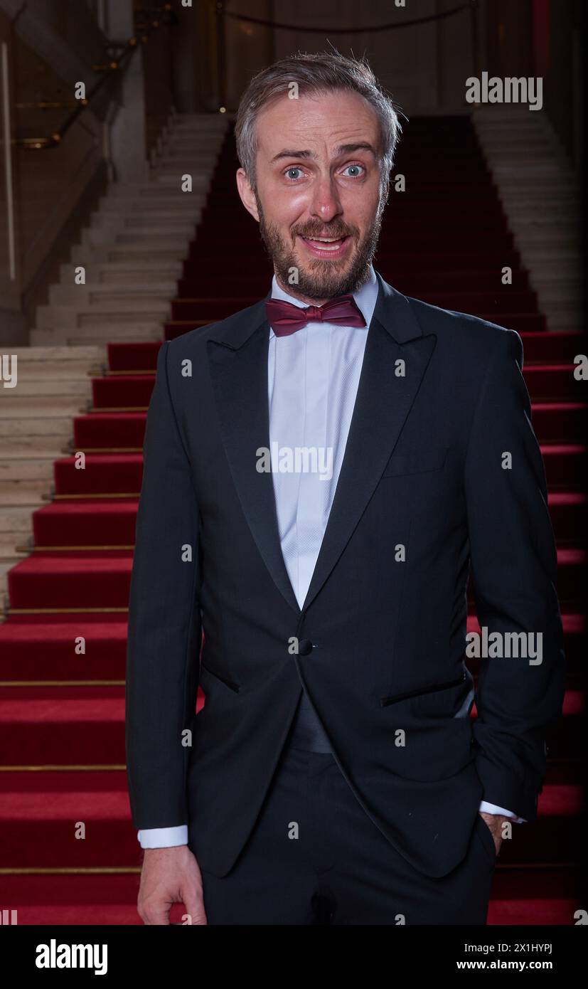 Der deutsche Satiriker und Fernsehmoderator Jan BÖHMERMANN während der Romy Gala 2018 in Wien am 7. April 2018. Der Romy ist ein Fernsehpreis zu Ehren der österreichischen Schauspielerin Romy Schneider und wurde 1990 von der österreichischen Zeitung Kurier ins Leben gerufen. - 20180407 PD11196 - Rechteinfo: Rechte verwaltet (RM) Stockfoto