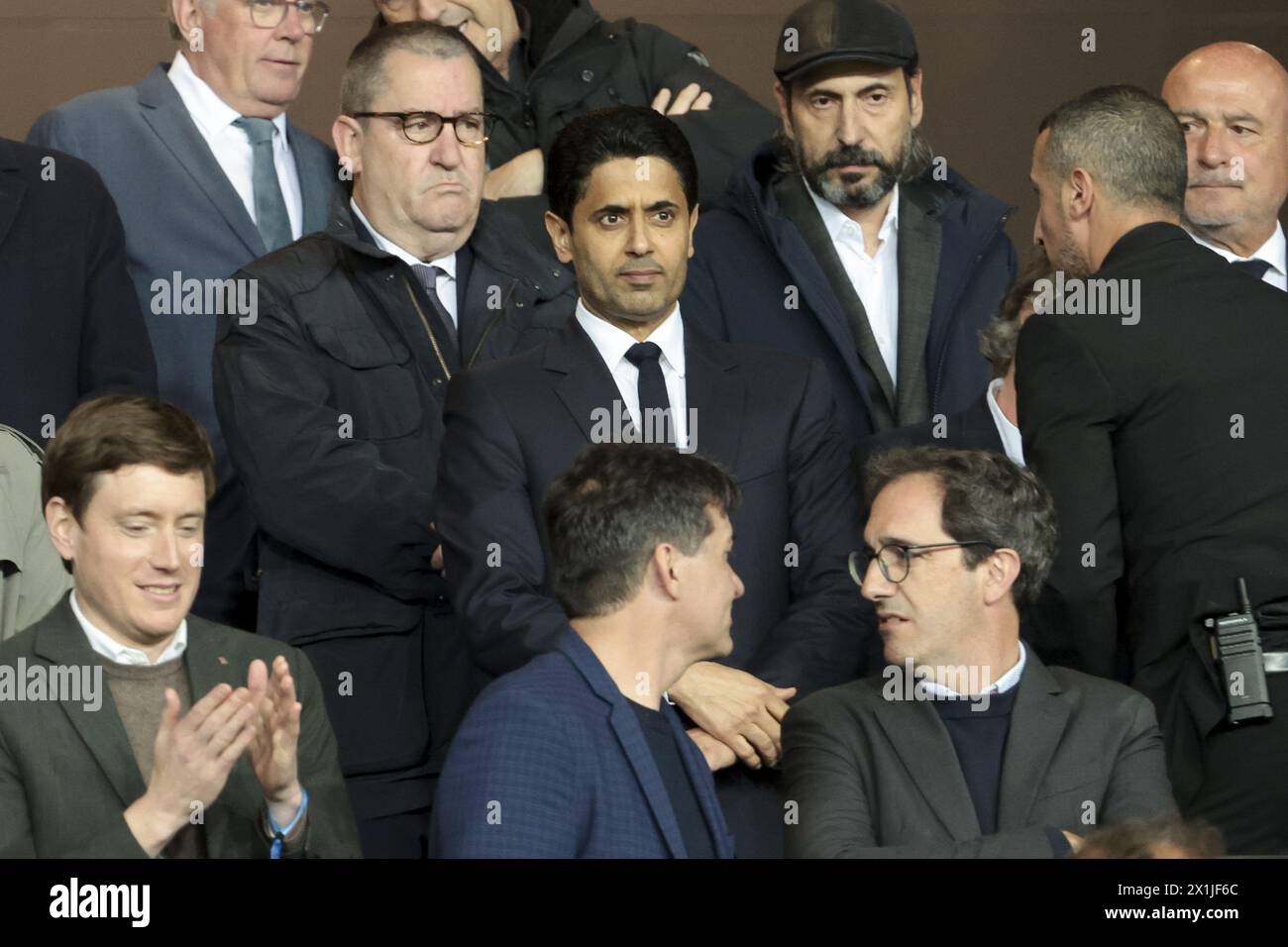 PSG-Präsident Nasser Al Khelaifi nimmt am 16. April 2024 bei Estadi Olimpic Lluis Companys in Barcelona Teil Stockfoto
