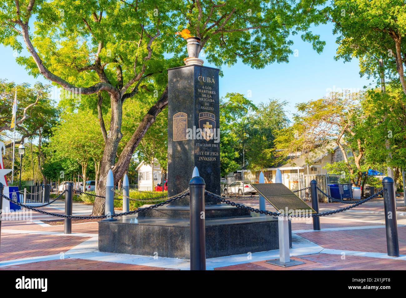 Miami, FL, USA - 12. April 2024: Bay of Pigs Memorial Miami Cuba Calle Ocho Stockfoto