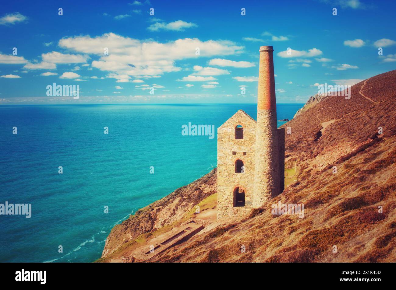 Wheal Coates, eine stillgelegte Zinnmine an der nördlichen Küste Cornwalls in der Nähe von St. Agnes, Großbritannien - John Gollop Stockfoto