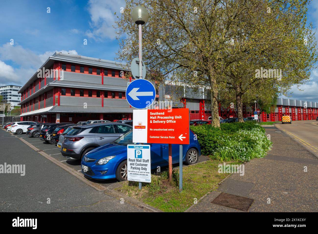 Royal Mail Southend Postverarbeitungseinheit und Zustellbüro, Short Street. Southend on Sea Delivery Office und Postzentrum. Großes Gebäude Stockfoto