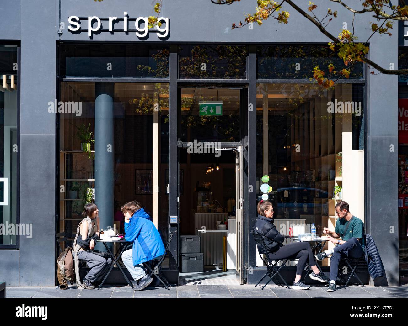 Außenansicht des Sprigg Café, Sauchiehall Street, Glasgow, Schottland, Großbritannien Stockfoto