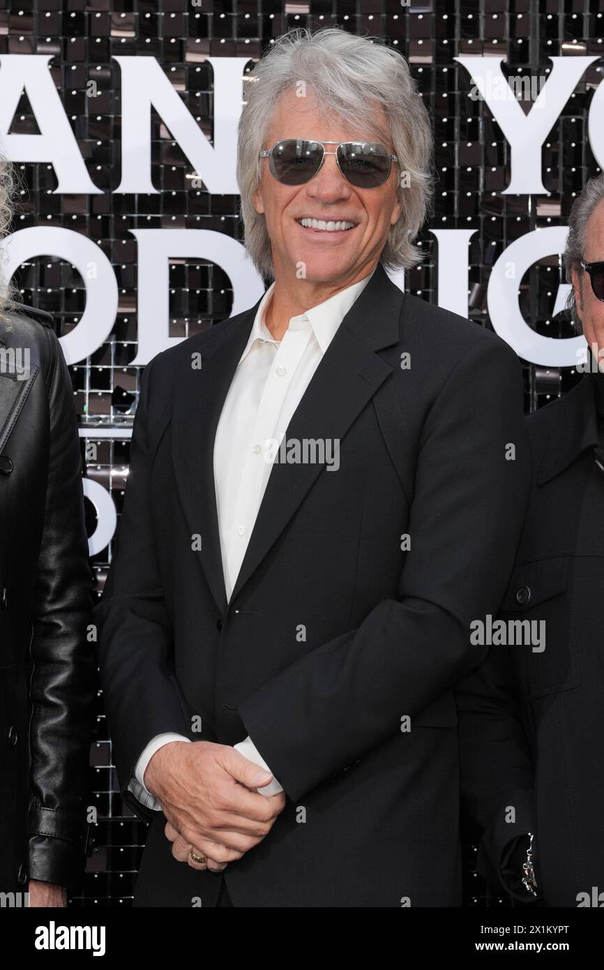 Jon Bon Jovi besucht die britische Premiere der Disney+-Serie Thank You, Goodnight: The Bon Jovi Story im Odeon Luxe, Leicester Square, London. Bilddatum: Mittwoch, 17. April 2024. Stockfoto