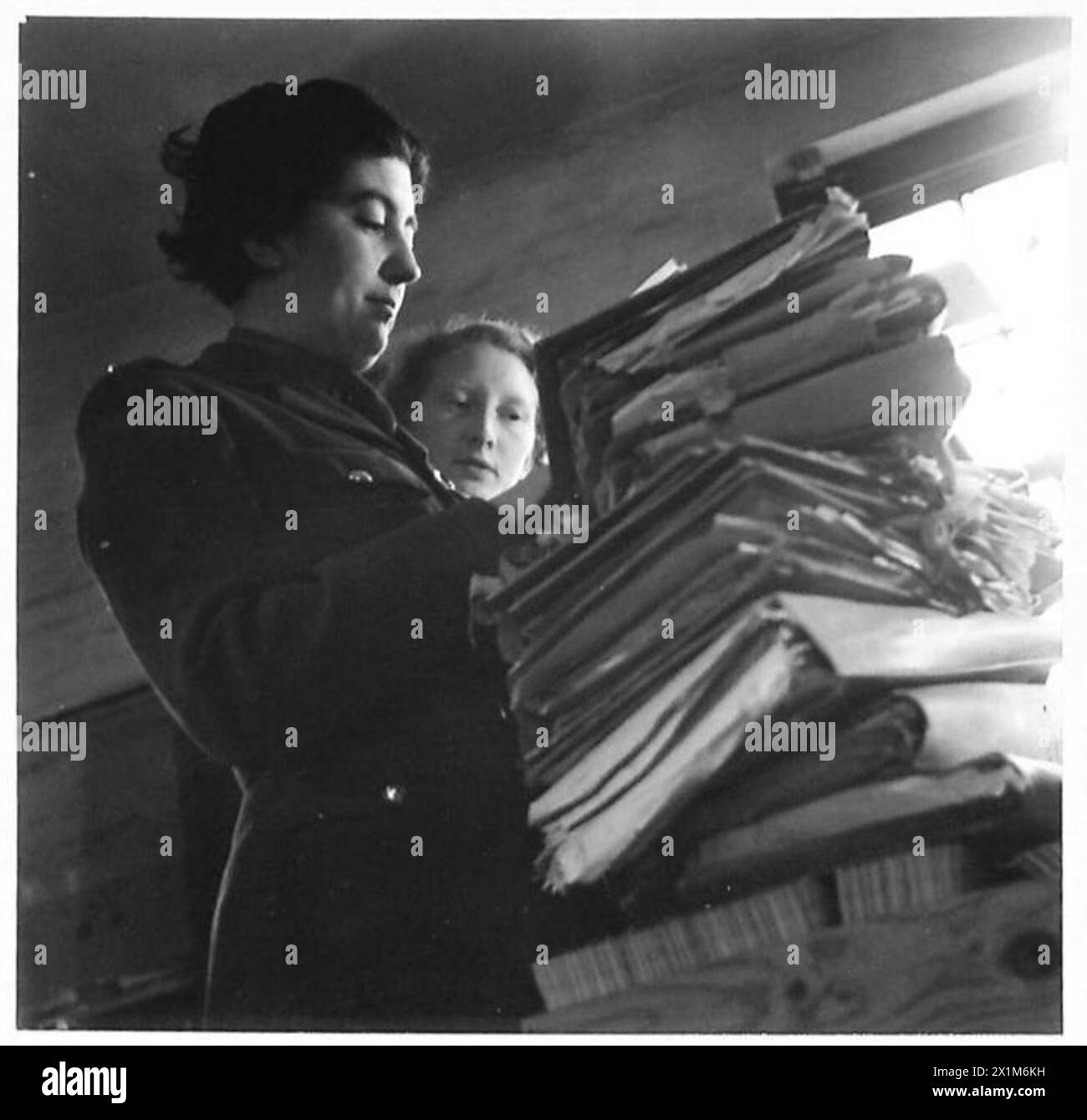 Personalakten der armee -Fotos und -Bildmaterial in hoher Auflösung – Alamy