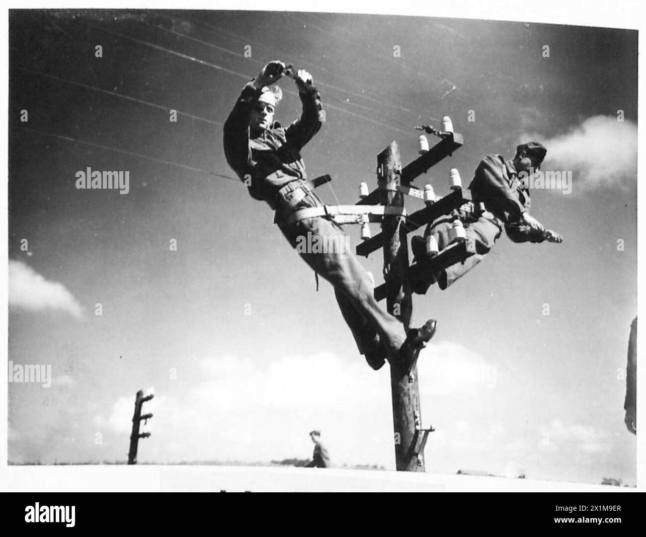 Eine Besatzung bei der Arbeit wird in einer Nahaufnahme im Signal Training Centre unter der British Army gezeigt. Stockfoto