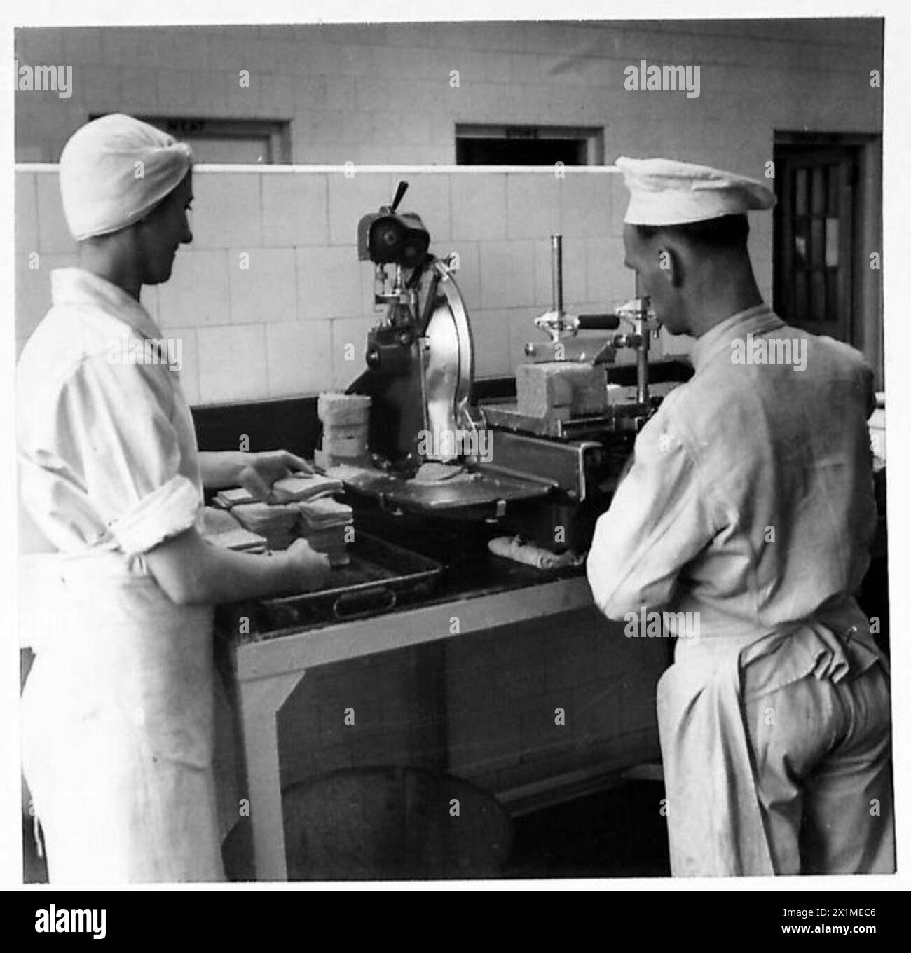 Ein Lebensmittelzubereitungsraum an der Army School of Hygiene, der für die Ausbildung in sicheren Umgang mit Lebensmitteln und Hygienepraktiken der British Army genutzt wurde. Stockfoto