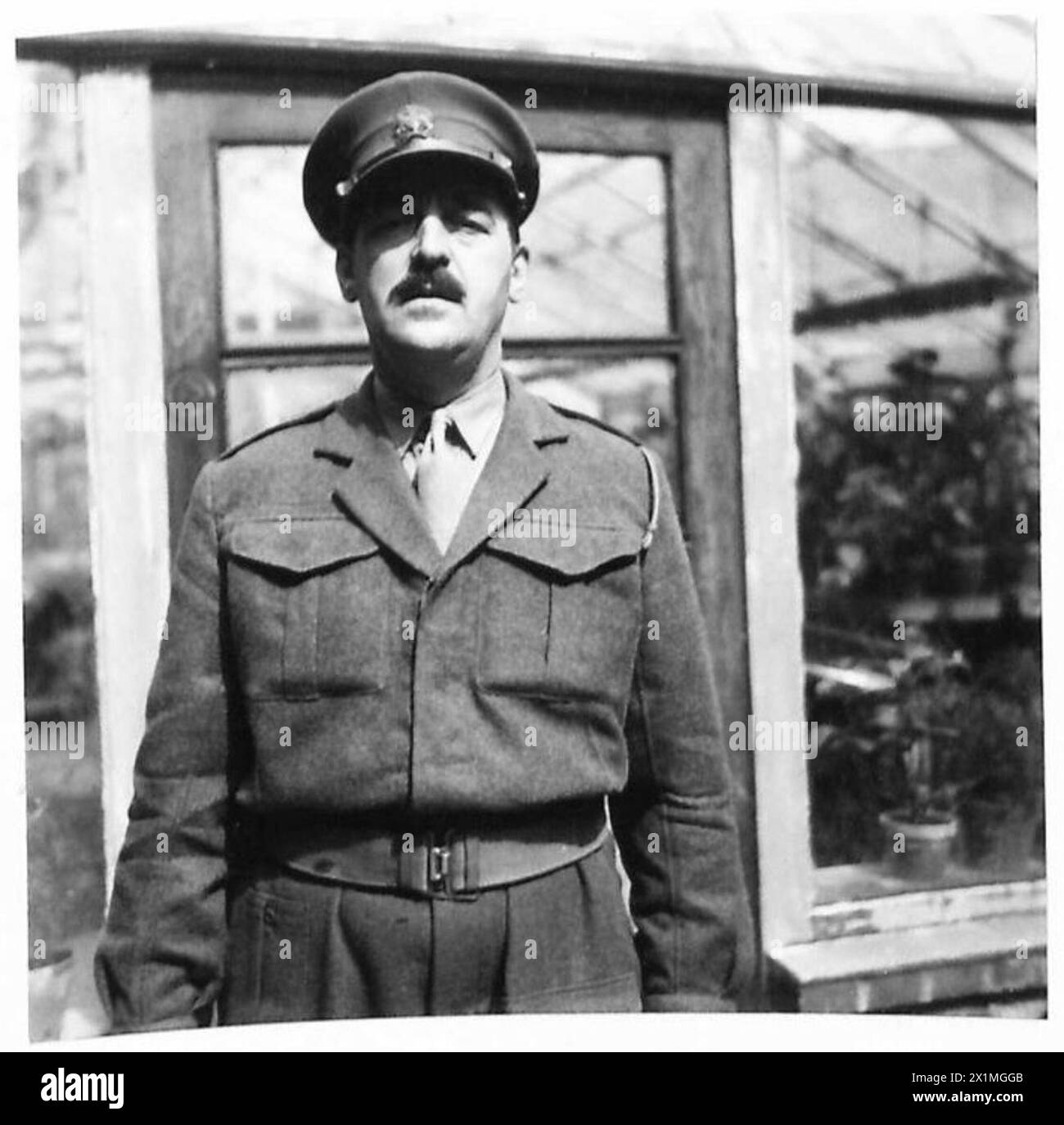 Captain R. Carson von der britischen Armee 21st Army Group ist verantwortlich für einen Polizeilehrgang. Stockfoto