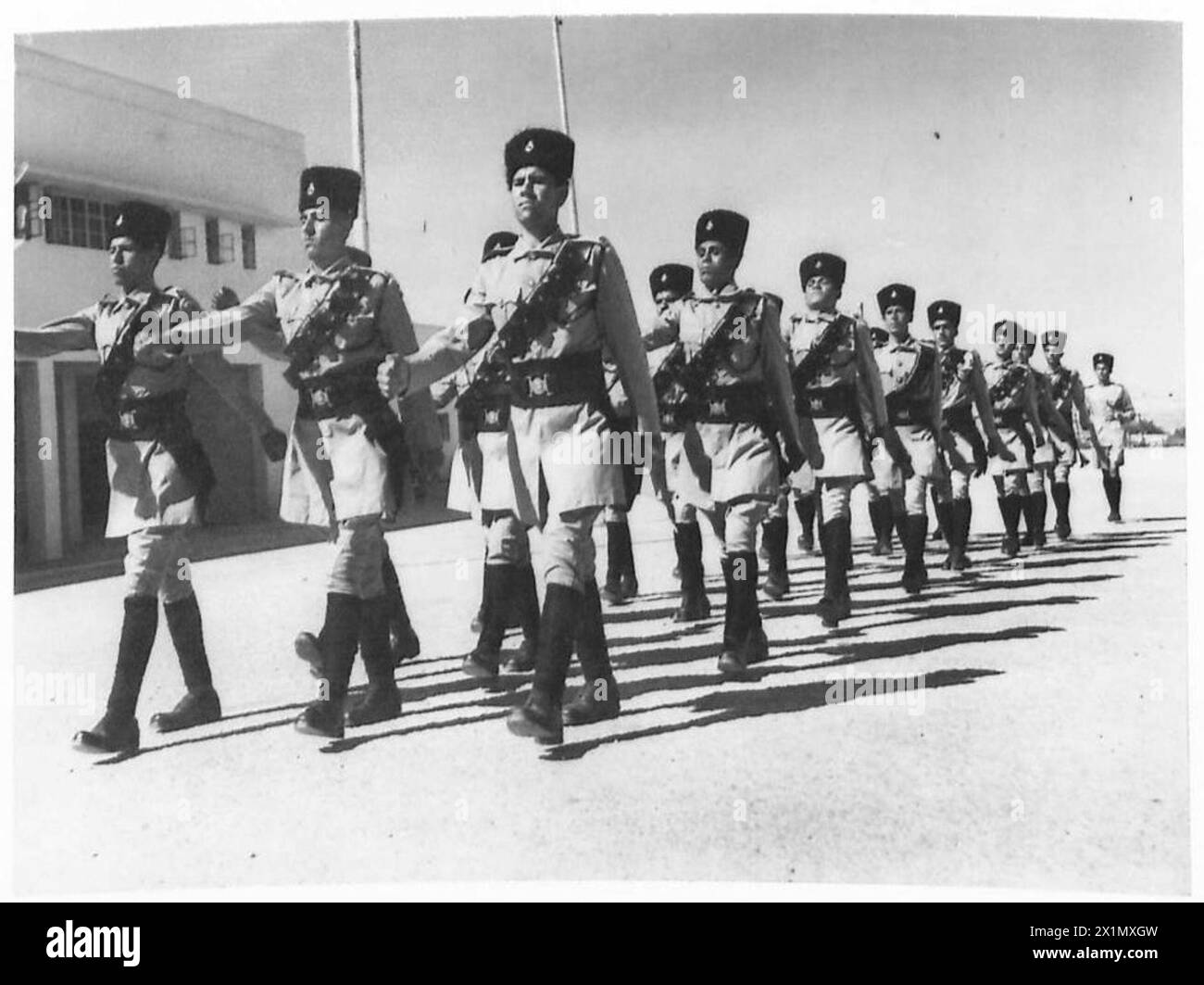 AUSBILDUNG DER PALÄSTINENSISCHEN POLIZEI - Rekruten in ihren Uniformen während einer Ohnmacht-Parade, britische Armee Stockfoto