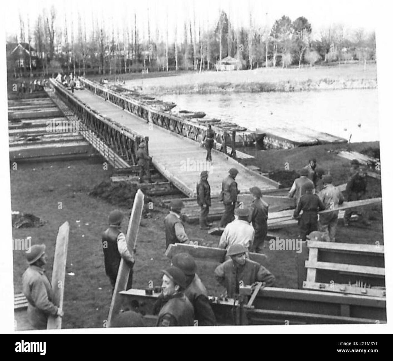 SPARTAN EXERCISE - Ein allgemeiner Blick auf die Brücke über die Themse für die Übung, British Army Stockfoto