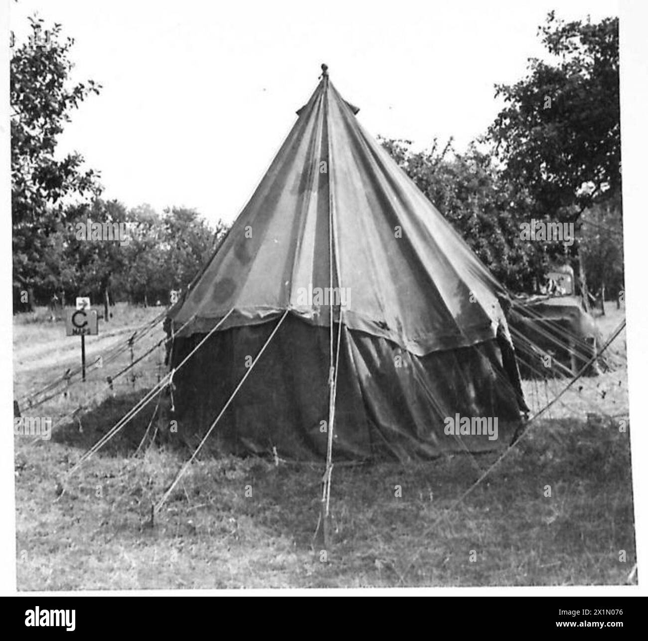 Das Corps Map Tent in Frankreich beherbergt Karten, die von den Corps-Truppen benötigt werden, und dient als wichtiger Zweig des Corps, der britischen Armee, der 21. Armeegruppe. Stockfoto